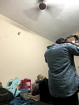 Snapshot of DJLOVE280825 chatting on October 1, 2025, 10:46 pm DJLOVE280825 online show from October 1, 2025, 10:46 pm