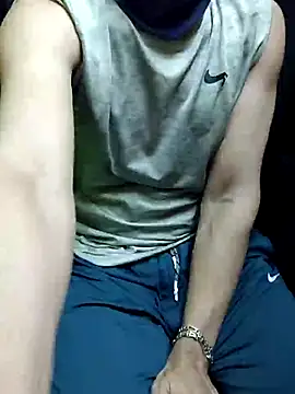 Snapshot of chocolate_alone chatting on December 5, 2025, 12:04 pm chocolate alone online show from December 5, 2025, 12:04 pm