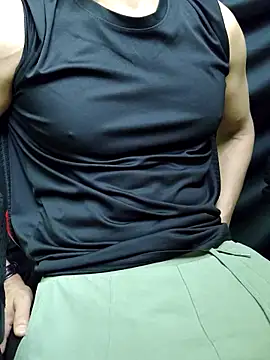 Snapshot of chocolate_alone chatting on November 15, 2025, 7:23 am chocolate alone online show from November 15, 2025, 7:23 am