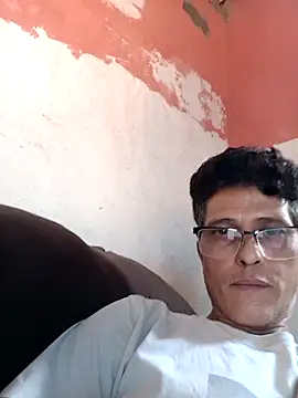 amandinha68 online show from September 15, 2025, 5:02 pm