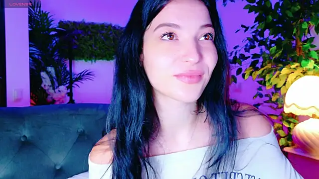 CutenessGirl online show from December 14, 2025, 7:58 am