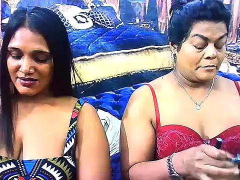 Snapshot of IndianSexyLady4u chatting on November 18, 2025, 7:22 am IndianSexyLady4u online show from November 18, 2025, 7:22 am