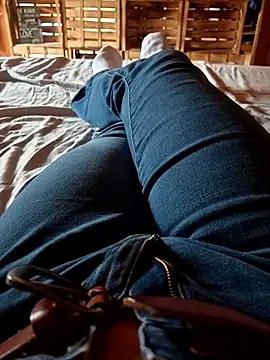 Horny mummy online show from May 20, 2026, 8:22 am