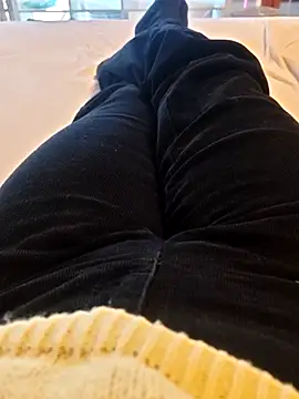 Snapshot of Horny_mummy chatting on November 7, 2025, 10:42 am Horny mummy online show from November 7, 2025, 10:42 am