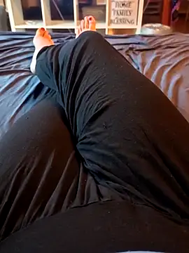 Snapshot of Horny_mummy chatting on November 16, 2025, 8:30 am Horny mummy online show from November 16, 2025, 8:30 am