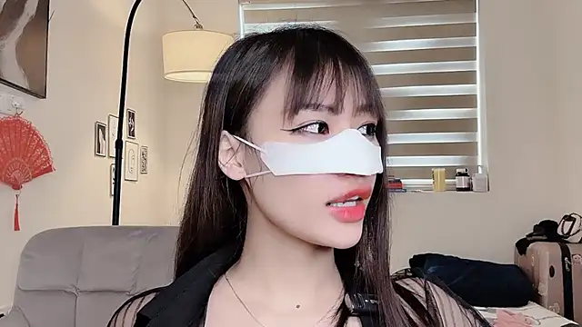 Snapshot of MaiLiiil chatting on October 1, 2025, 3:11 am MaiLiiil online show from October 1, 2025, 3:11 am