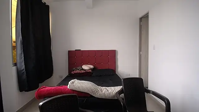 yohacriss online show from November 24, 2025, 3:23 pm