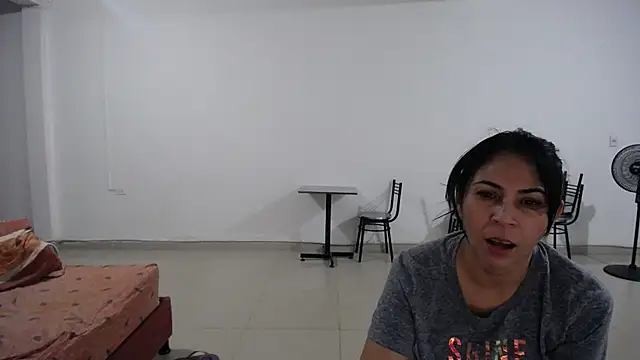 yohacriss online show from October 29, 2025, 5:17 am