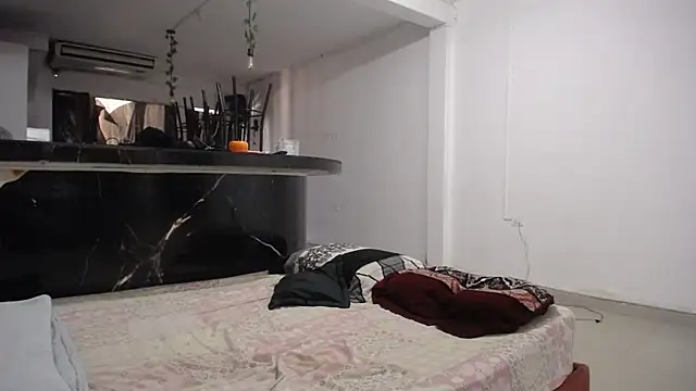 yohacriss online show from September 21, 2025, 6:46 pm