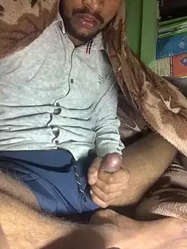 uniquesexyboy5689 online show from December 16, 2025, 4:22 pm