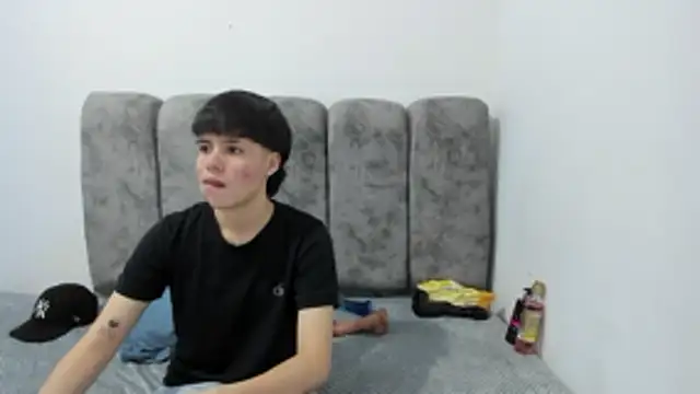 Snapshot of Bruno_Cruzz chatting on March 28, 2026, 2:45 am Bruno Cruzz online show from March 28, 2026, 2:45 am