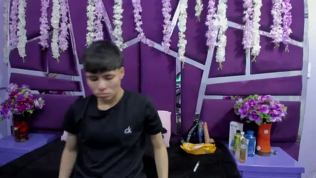 Snapshot of Bruno_Cruzz chatting on February 17, 2026, 2:31 am Bruno Cruzz online show from February 17, 2026, 2:31 am