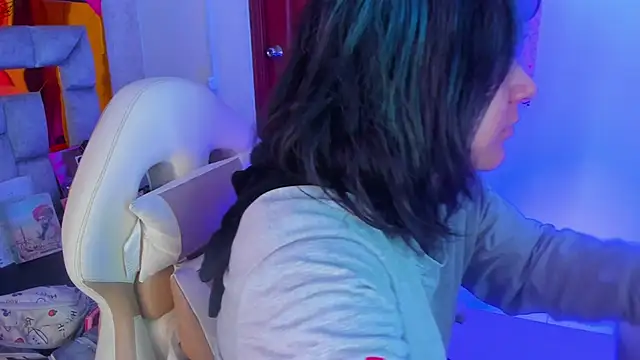 Snapshot of sophiievv chatting on February 23, 2026, 7:58 pm sophiievv online show from February 23, 2026, 7:58 pm