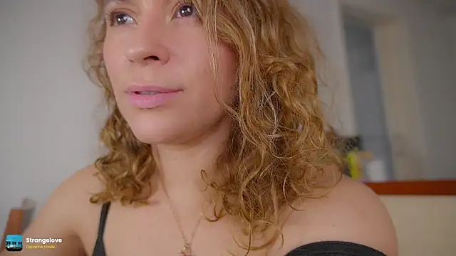 Snapshot of Seducktive chatting on November 5, 2025, 9:29 pm Seducktive online show from November 5, 2025, 9:29 pm