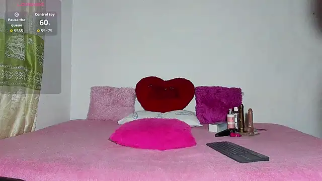 Snapshot of Stannlyy chatting on November 19, 2025, 4:01 am Stannlyy online show from November 19, 2025, 4:01 am