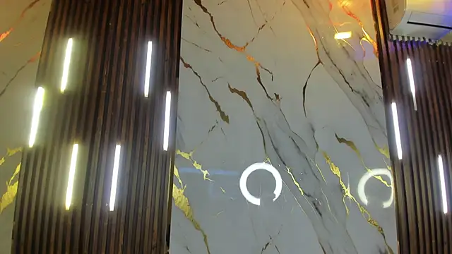 VictoriaDuart online show from March 31, 2026, 8:11 pm