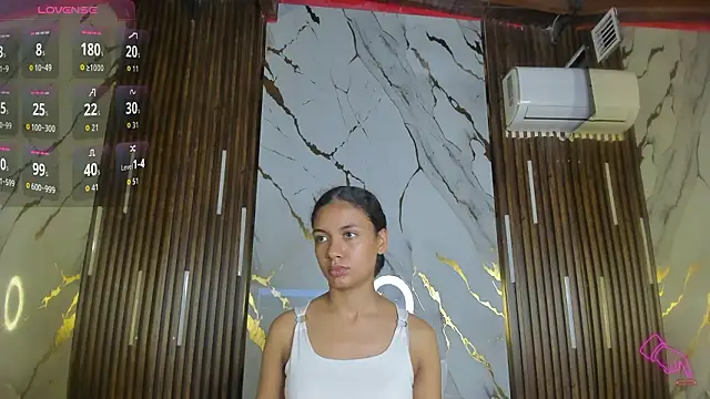 VictoriaDuart online show from March 11, 2026, 2:00 pm