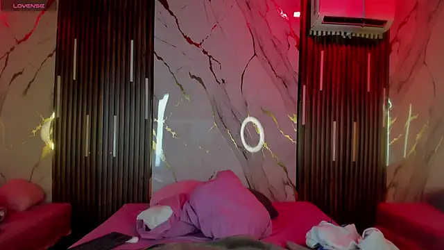 VictoriaDuart online show from November 3, 2025, 8:56 pm