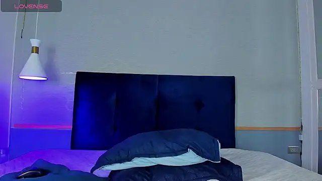 Snapshot of Tsuki_Maru chatting on November 4, 2025, 1:26 pm Tsuki Maru online show from November 4, 2025, 1:26 pm