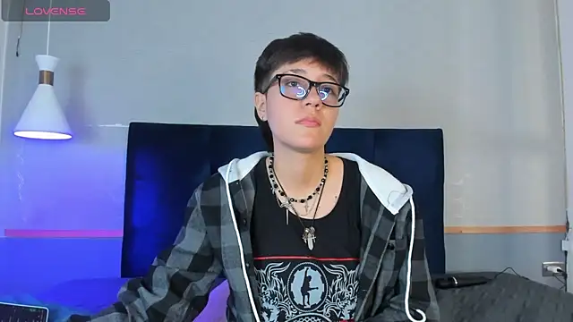 Snapshot of Tsuki_Maru chatting on November 12, 2025, 9:18 pm Tsuki Maru online show from November 12, 2025, 9:18 pm