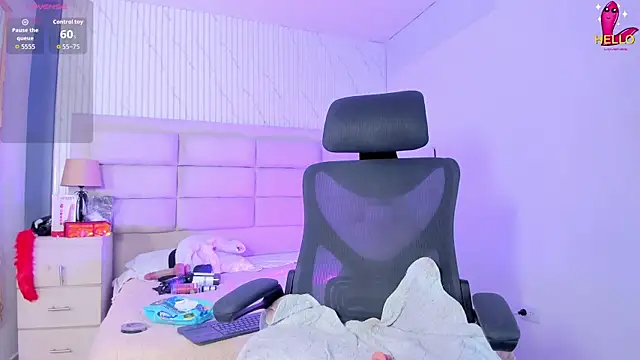 BritanyBrown  online show from April 11, 2026, 5:15 am