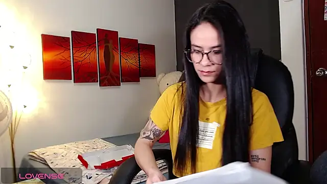 Snapshot of Ashley_olivares chatting on November 4, 2025, 1:53 am Ashley olivares online show from November 4, 2025, 1:53 am