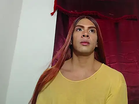 Snapshot of Coral_Santana_x chatting on December 16, 2025, 4:11 pm Coral Santana x online show from December 16, 2025, 4:11 pm