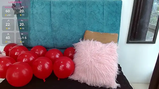 IamBunny f w online show from February 14, 2026, 1:44 pm