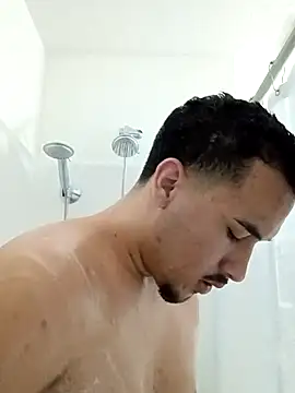 Jadriel23 online show from September 12, 2025, 6:29 pm