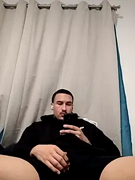 Jadriel23 online show from October 19, 2025, 4:37 am