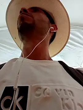 Snapshot of AlphaAlterX chatting on February 25, 2026, 9:14 pm AlphaAlterX online show from February 25, 2026, 9:14 pm