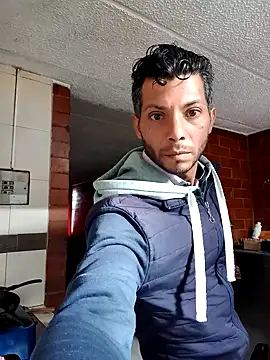 Snapshot of AlphaAlterX chatting on November 24, 2025, 12:38 pm AlphaAlterX online show from November 24, 2025, 12:38 pm