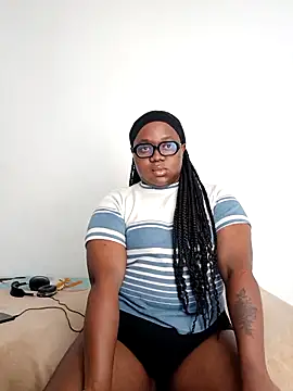 Gyminae online show from October 23, 2025, 7:07 am