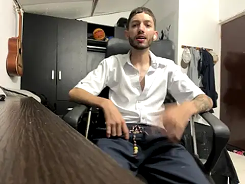 sarabiaarevalo online show from October 18, 2025, 4:58 am