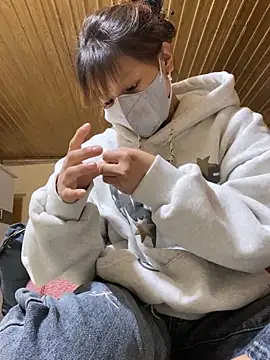 Mai bb online show from December 3, 2025, 9:09 am