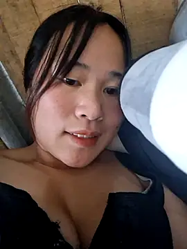 Snapshot of ALIENHR38 chatting on November 1, 2025, 12:06 am ALIENHR38 online show from November 1, 2025, 12:06 am