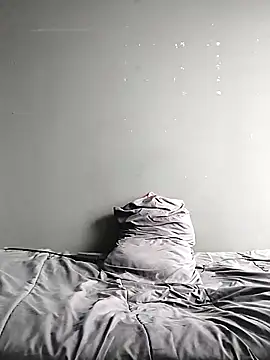 Snapshot of dumbBroke chatting on October 18, 2025, 1:24 pm dumbBroke online show from October 18, 2025, 1:24 pm