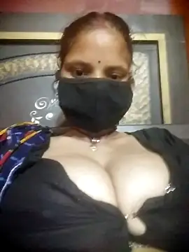 Snapshot of Sona_42i chatting on September 13, 2025, 4:29 pm Sona 42i online show from September 13, 2025, 4:29 pm