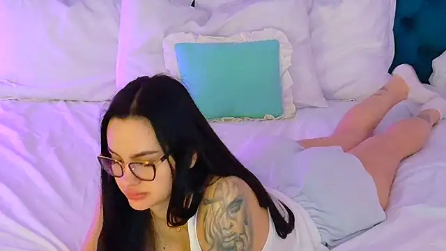 LexieRosse online show from February 16, 2026, 7:07 am