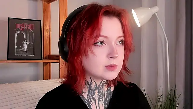 MarnaHarbor online show from December 5, 2025, 11:42 am