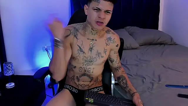 Snapshot of john_mystic chatting on November 7, 2025, 2:49 am john mystic online show from November 7, 2025, 2:49 am