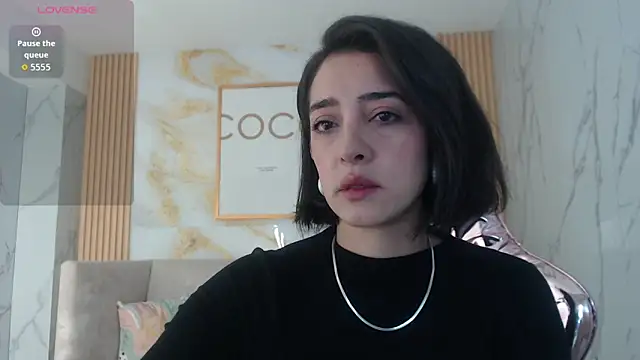 Snapshot of sara_lopez_s chatting on October 24, 2025, 1:32 pm sara lopez s online show from October 24, 2025, 1:32 pm