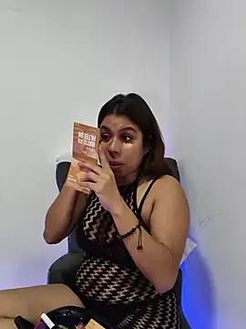 GabyMontenegro online show from February 17, 2026, 1:19 pm