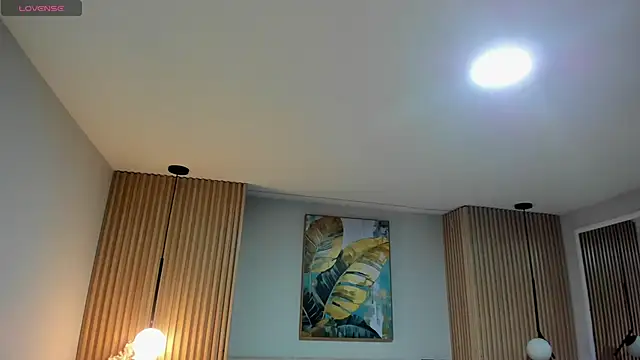 Mila Hank  online show from June 2, 2026, 1:33 pm