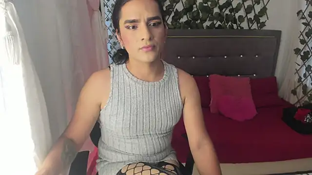 Snapshot of ivone_golosa chatting on October 17, 2025, 3:25 pm ivone golosa online show from October 17, 2025, 3:25 pm