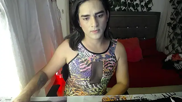 Snapshot of ivone_golosa chatting on November 6, 2025, 12:03 am ivone golosa online show from November 6, 2025, 12:03 am