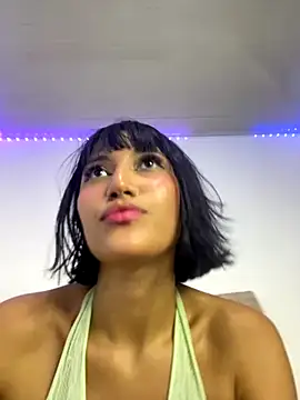 Snapshot of Amberdecolombia chatting on November 18, 2025, 2:49 am Amberdecolombia online show from November 18, 2025, 2:49 am