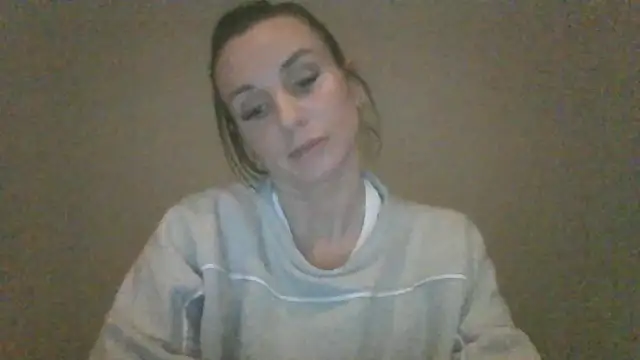 Justnani001 online show from February 18, 2026, 9:11 pm