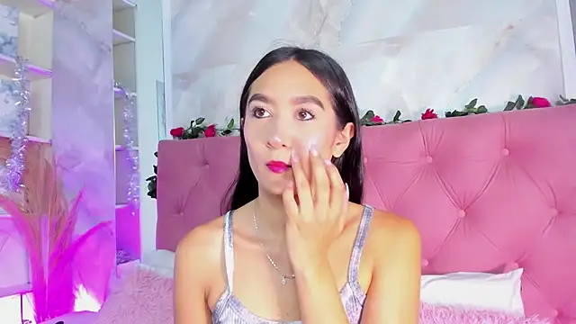 Snapshot of Nicolqueen_ chatting on December 2, 2025, 11:12 am Nicolqueen online show from December 2, 2025, 11:12 am