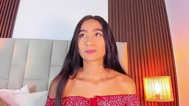 Snapshot of Nicolqueen_ chatting on May 8, 2026, 11:14 am Nicolqueen online show from May 8, 2026, 11:14 am